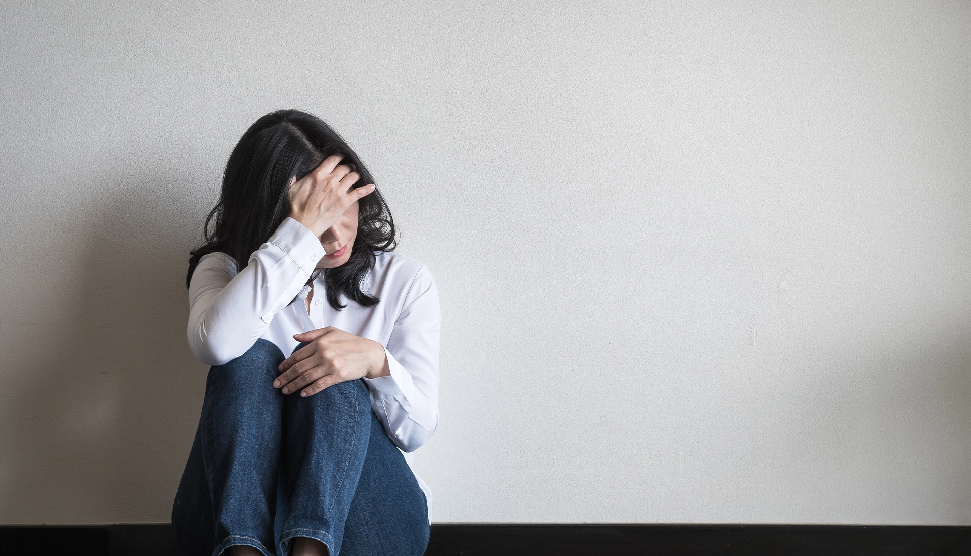 Understanding What Is Anxiety- Symptoms, Causes, & Solutions